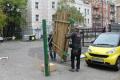 Киевляне снесли забор возле снесённого особняка Грушевского